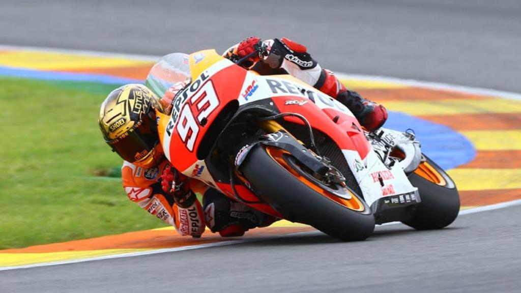 Marc Márquez en su moto durante el GP de la Comunidad Valenciana. Fotografía: Motociclismo