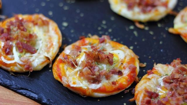 pizzetas-de-hojaldre-00