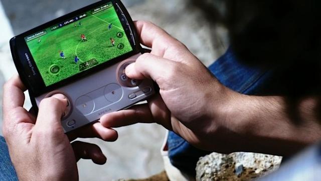 Precio libre y disponilidad oficial del Xperia Play en España (libre y Vodafone)