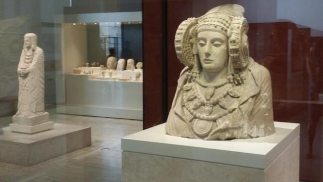 Imagen | Casi nada que descentralizar