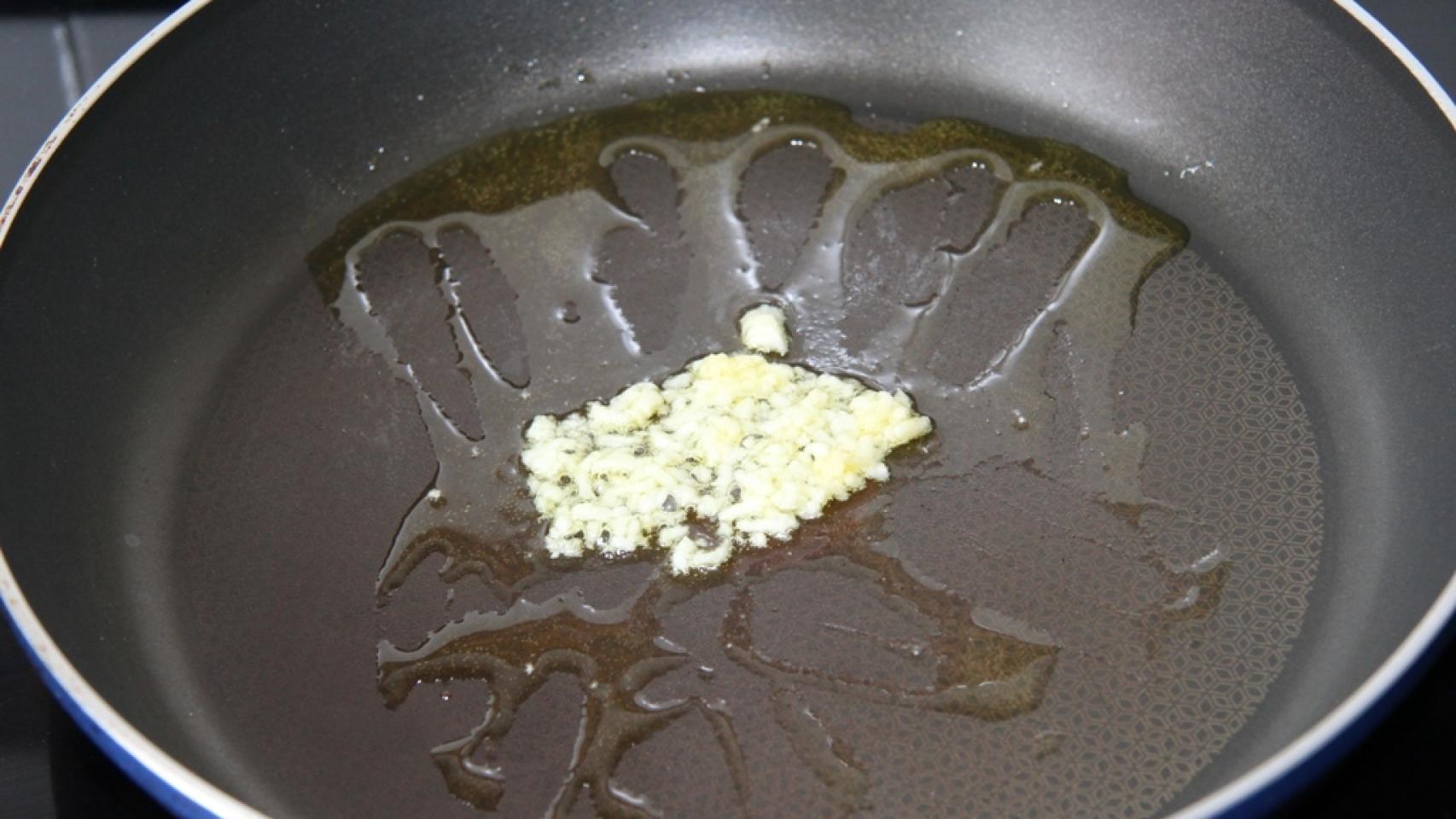 PIMIENTOS DE PIQUILLO RELLENOS DE MERLUZA Y LANGOSTINOS 01