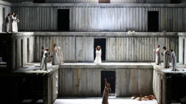 Image: 12 meses, 12 teatros, 12 títulos