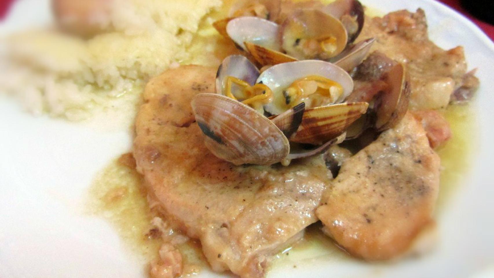 IMG_0579-chuletas-con-almejas-b