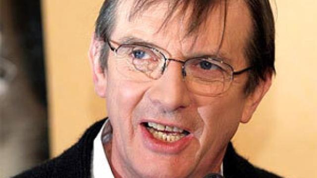 Image: Mike Newell: Como en Grandes Esperanzas, hoy el dinero diluye la moral de las personas