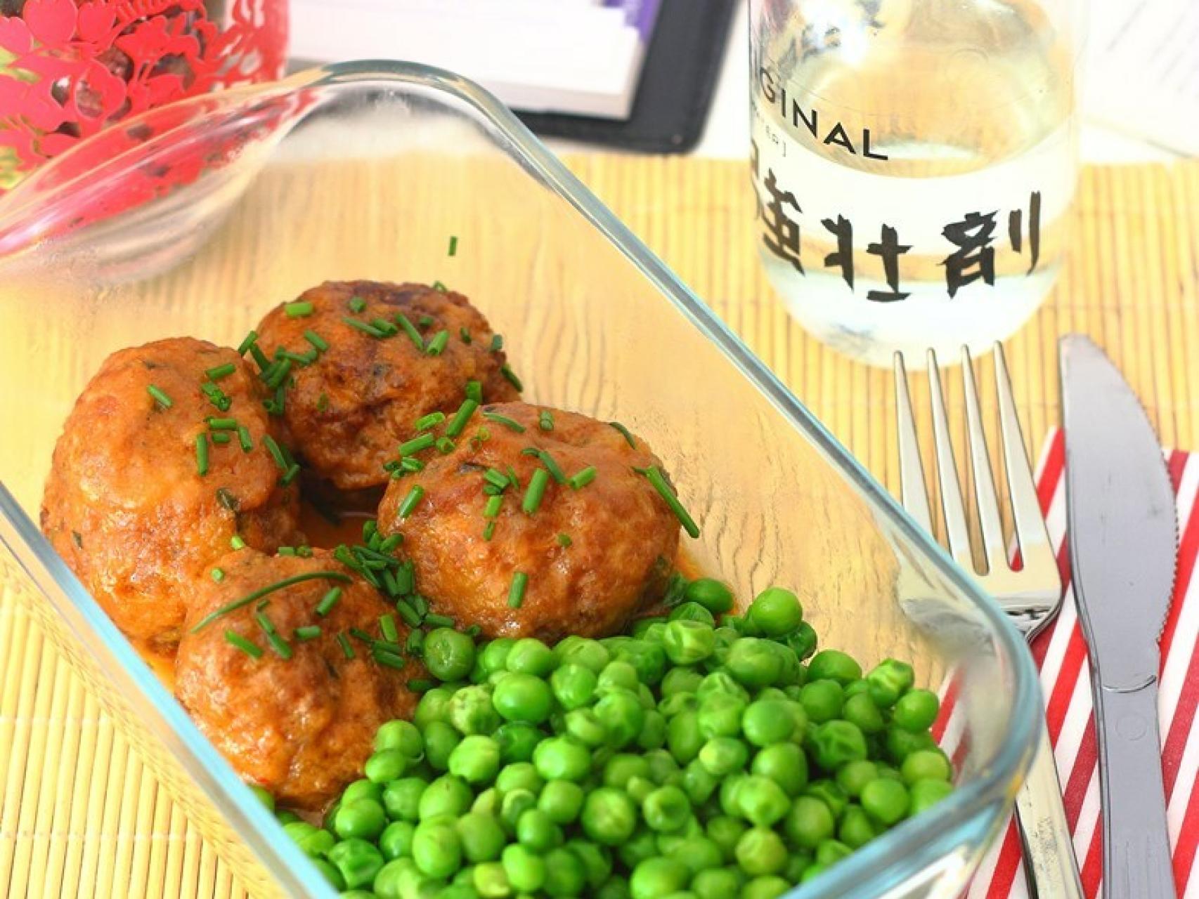 Albóndigas con guisantes