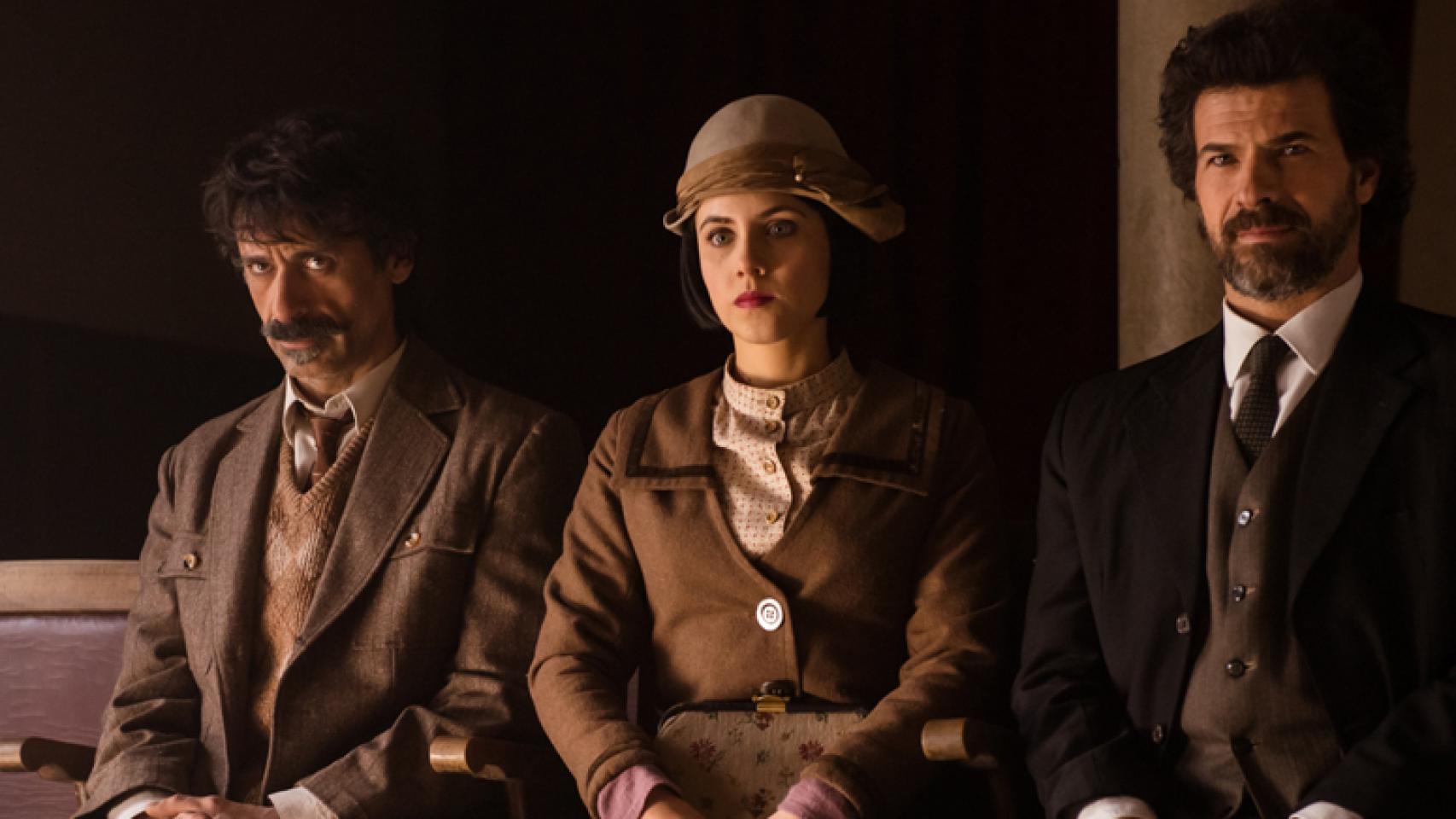 Nacho Fresneda, Aura Garrido y Rodolfo Sancho en 'El ministerio del tiempo'