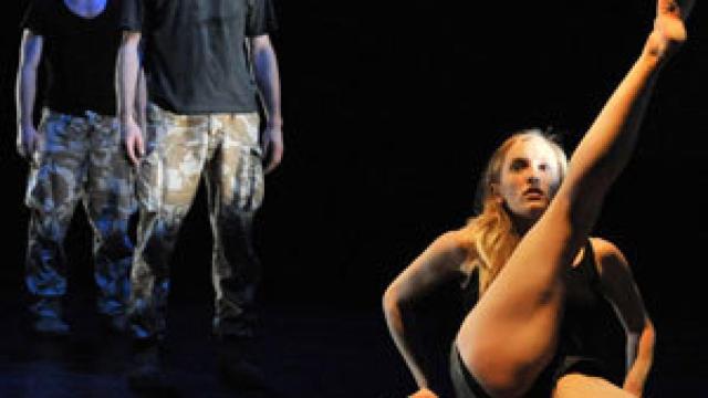 Image: Con cuerpo de baile