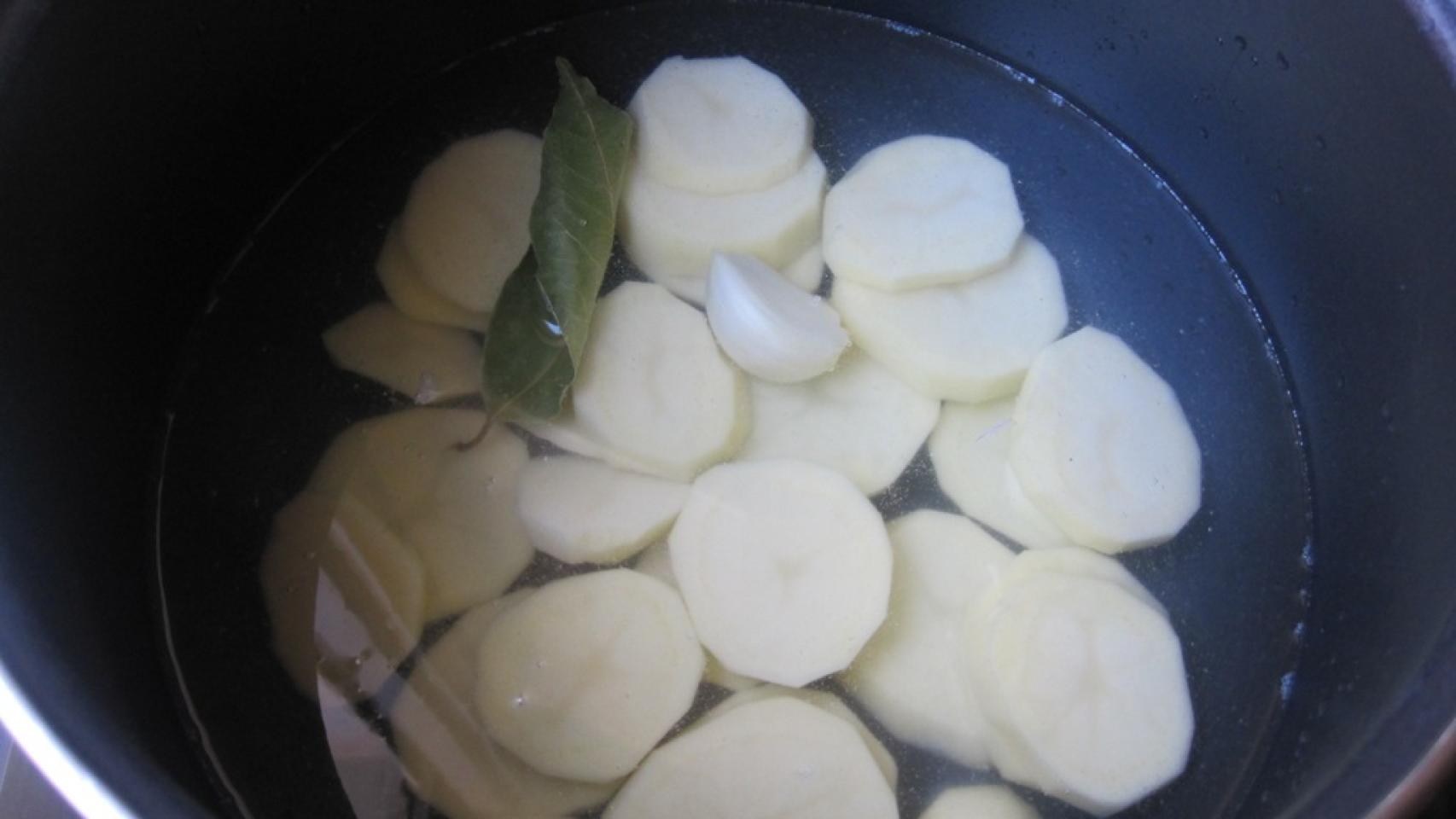 TIMBAL DE ENSALADA TEMPLADA DE BACALAO Y VERDURAS 1