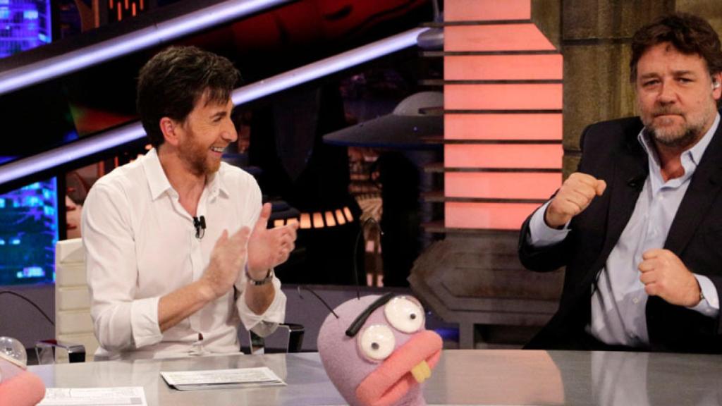 Pablo Motos y Russell Crowe en 'El Hormiguero'