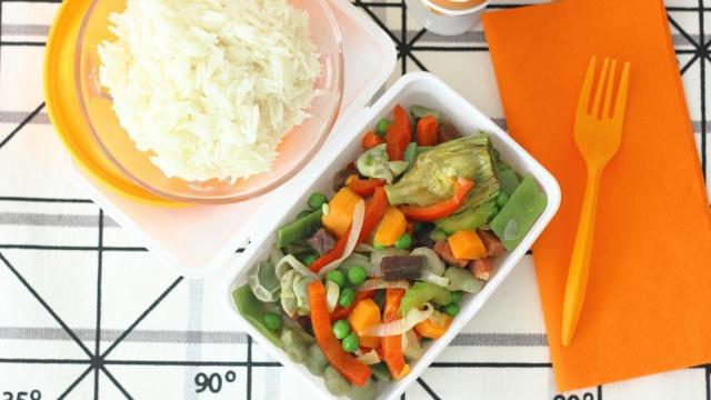 Servimos con huevo duro y un poco de arroz basmati