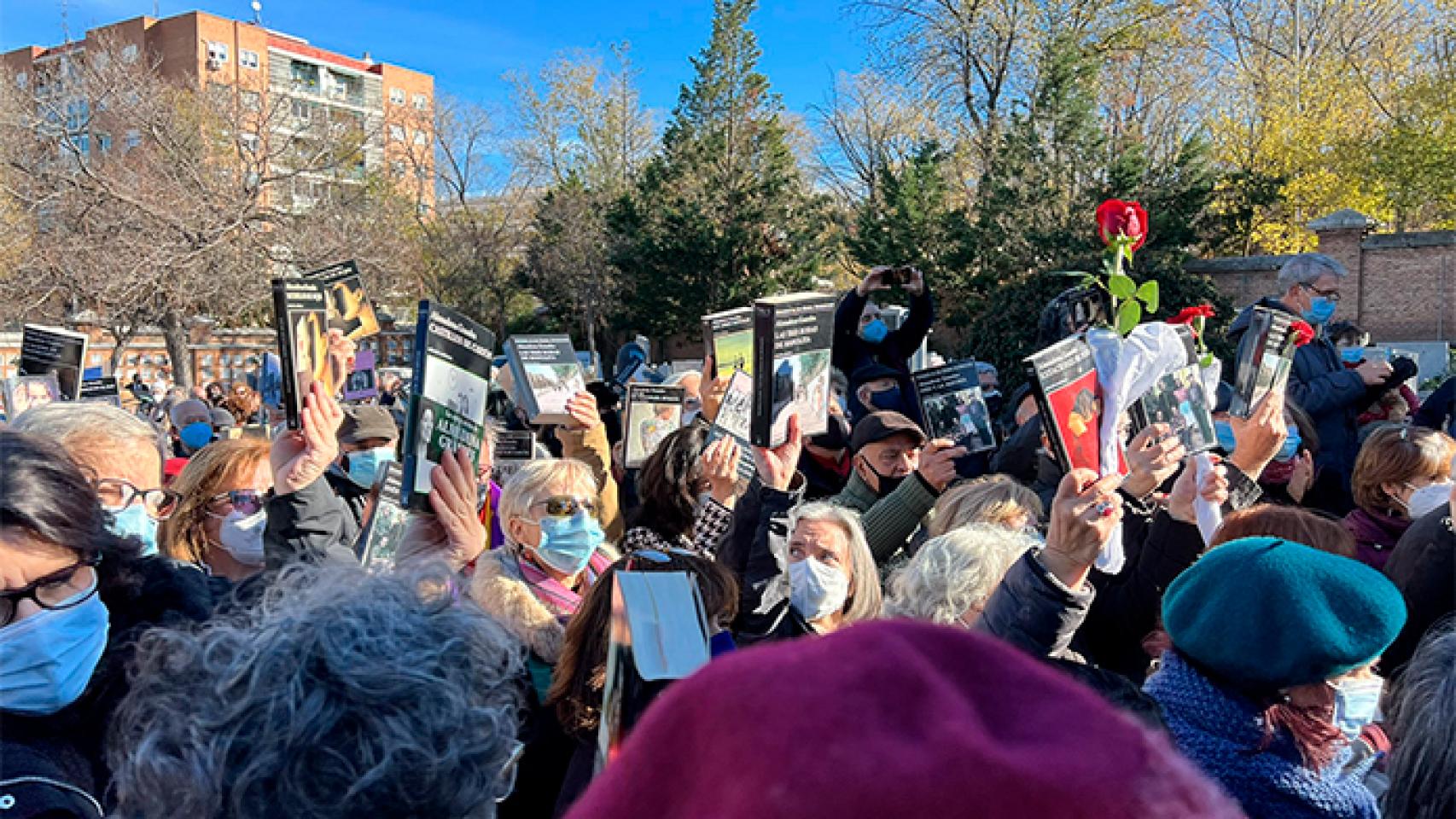 Imagen | El Gobierno concede a Almudena Grandes la Medalla de Oro al Mérito de las Bellas Artes