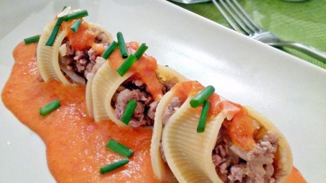 Pasta rellena de carne