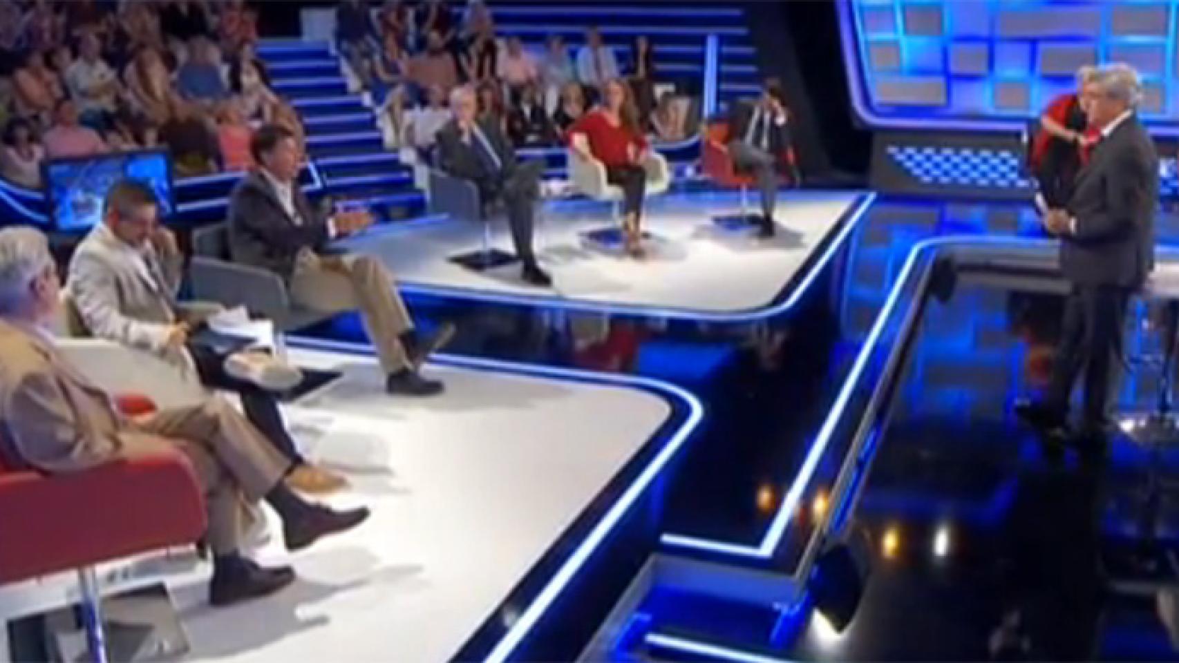 Críticas contra el economista Simón Pérez en TVE por su visión de los desahucios