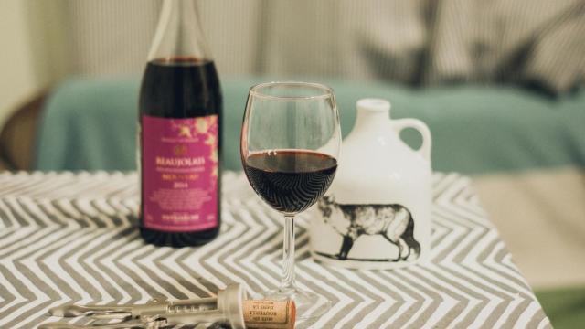 vino-abierto-00
