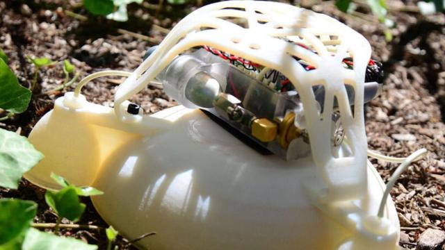 robot saltarin 2