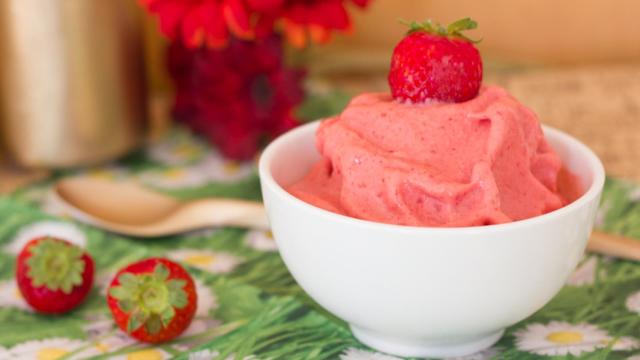 helado-fresas-ligero-00