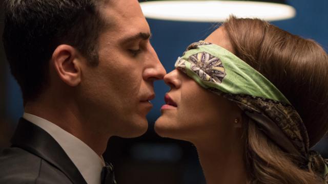 Miguel Ángel Silvestre y Paula Echevarría en 'Velvet'