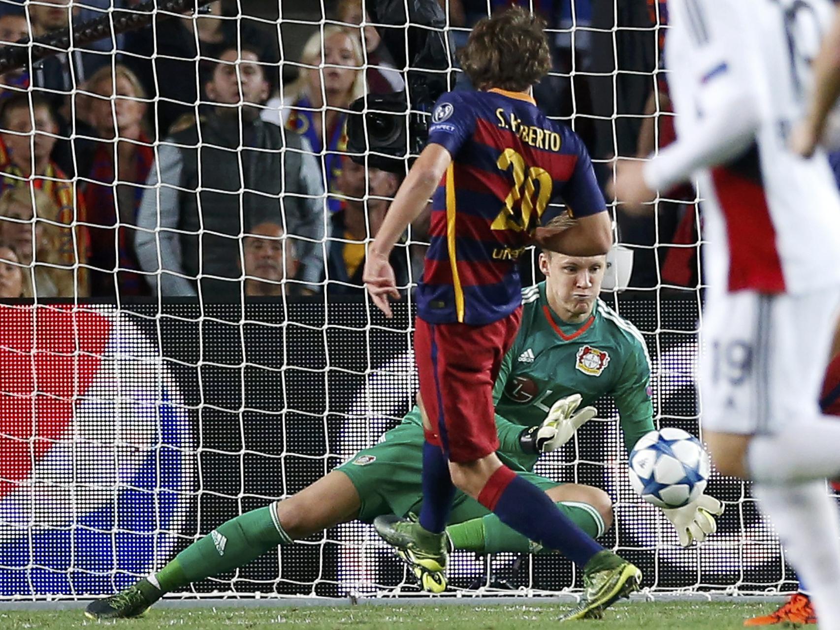 Sergi Roberto, en la jugada del gol ante el Bayer Leverkusen.
