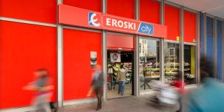 Exterior de un establecimiento de Eroski
