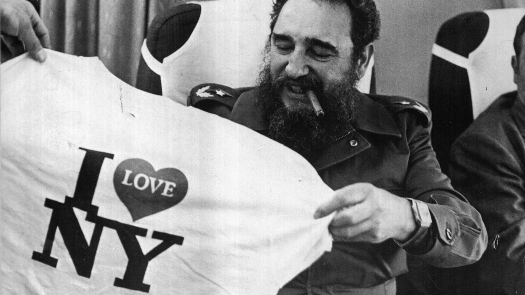 Fidel Castro, en un avión de vuelta a La Haban, en 1992