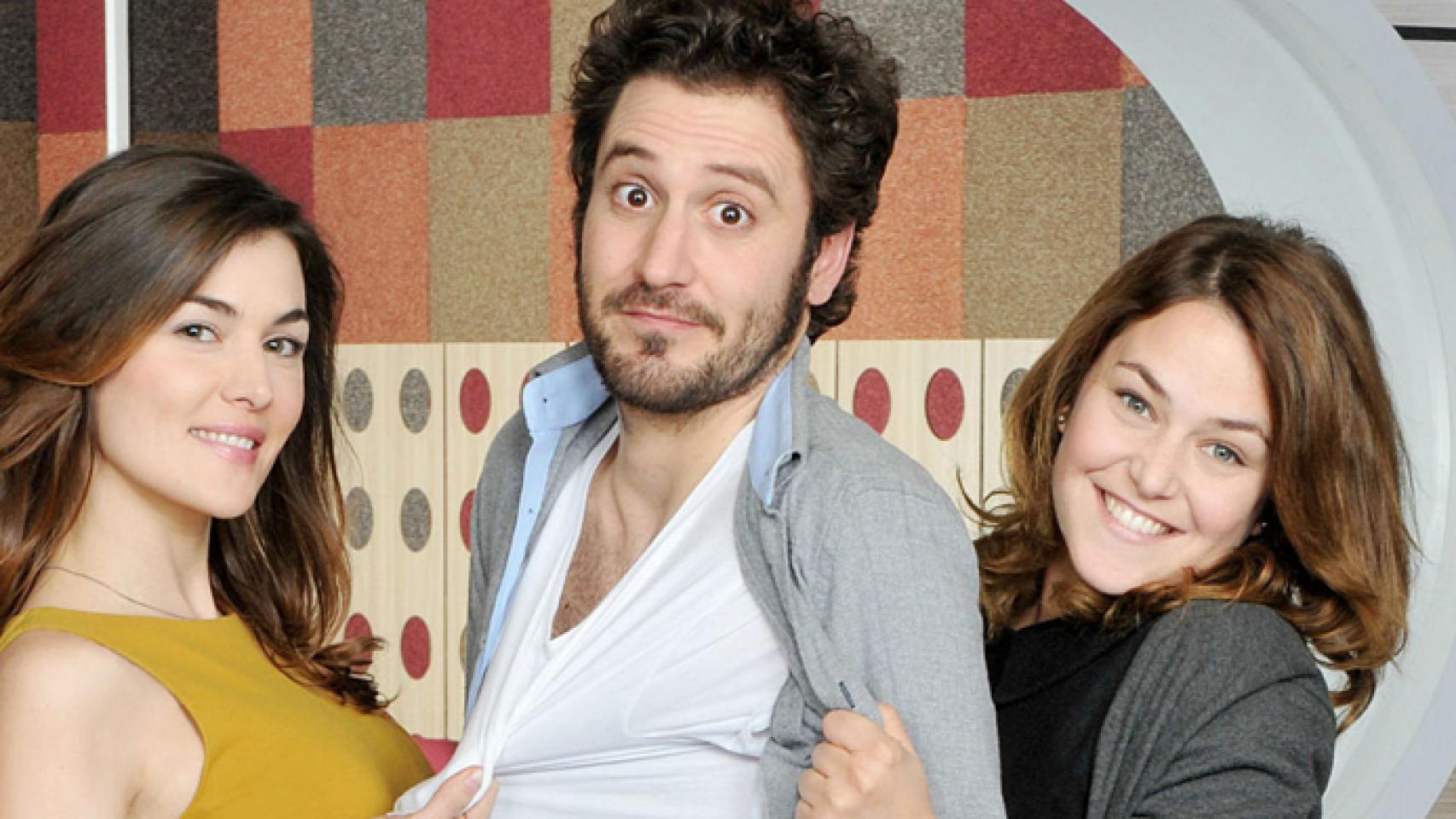 Marta Nieto, Álex Gadea y Teresa Hurtado de Ory en 'Ciega a citas'