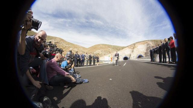 La ley impide a Rajoy presenciar inauguraciones 55 días antes del 20-D.