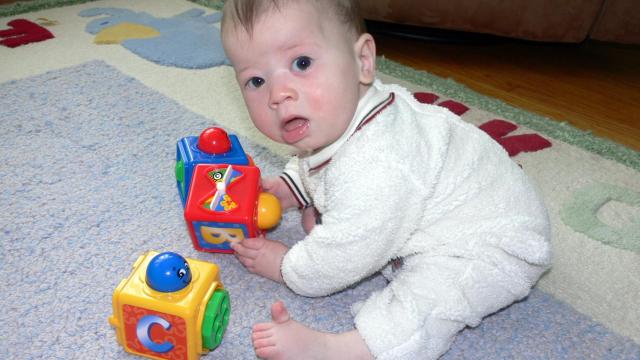 Un bebé de seis meses