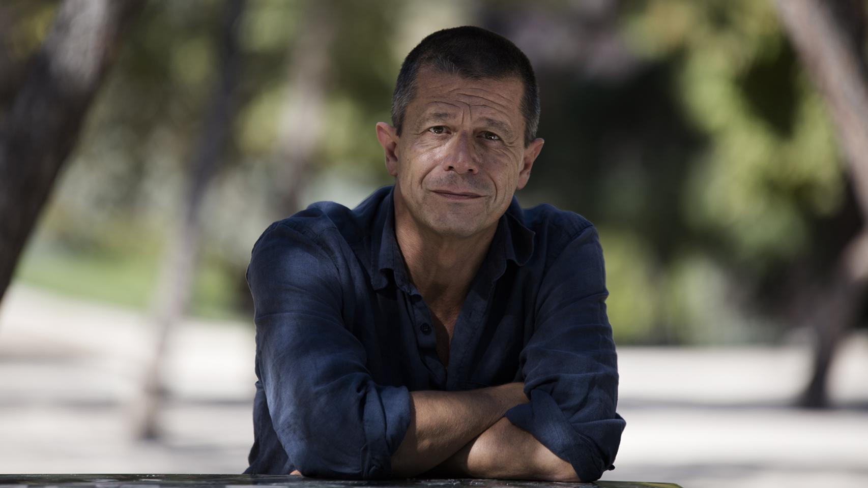 Emmanuel Carrère en una foto de archivo.