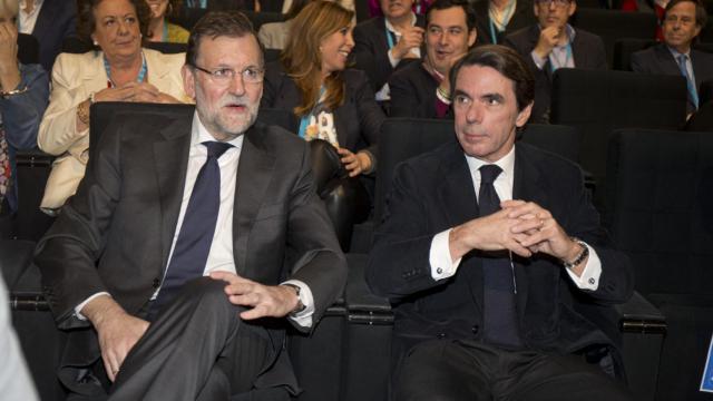 Mariano Rajoy y José María Aznar en uno de sus últimos encuentros públicos