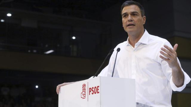 Sánchez pretende demostrar que el PSOE está limpio y regenerará el país.