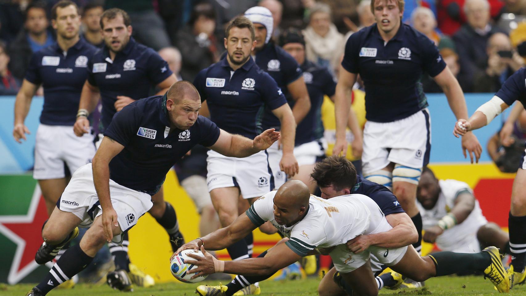 JP Pietersen, en acción ante Escocia.