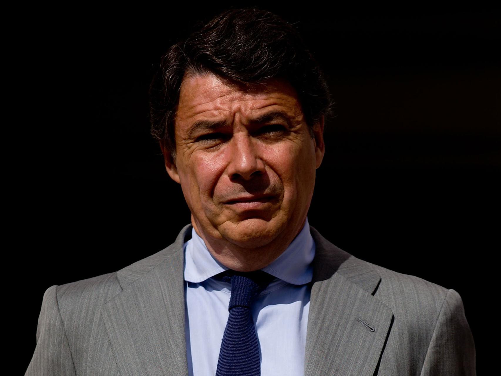 Ignacio González se pasa a la abogacía.