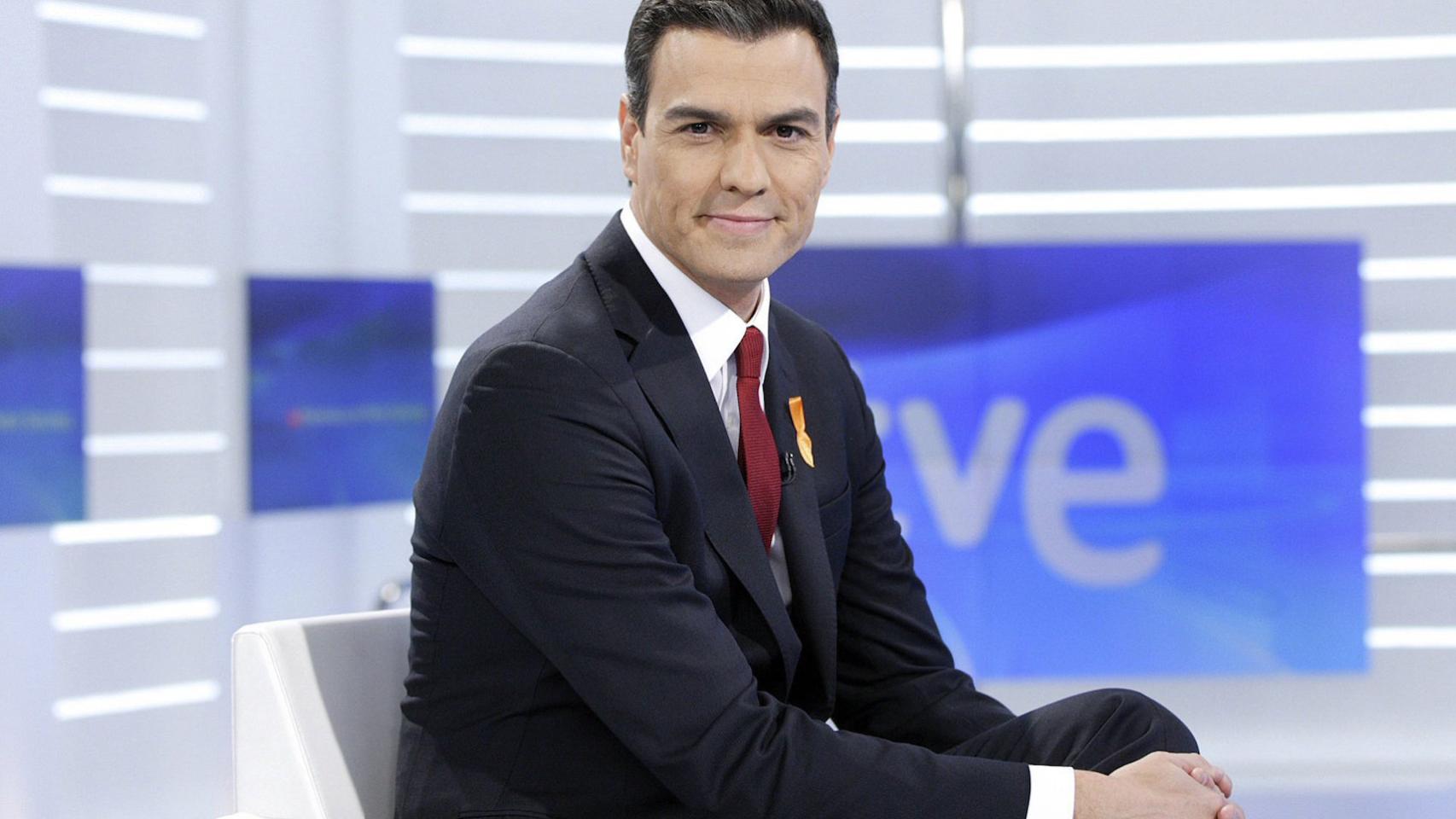 Sánchez respondió, como Rajoy, a las preguntas de Ana Blanco.