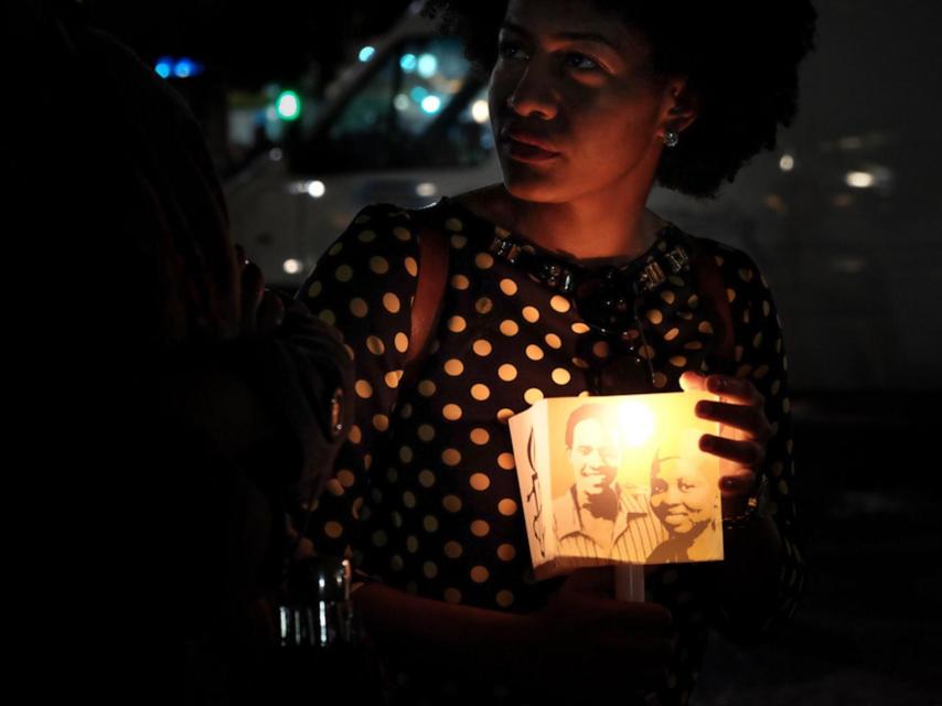 Una manifestación, frente a la embajada de angola en Lisboa.