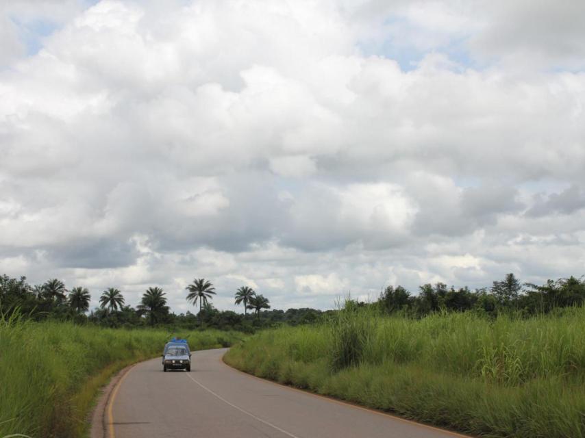 En esta curva de Sierra Leona mataron a Miguel Gil y Kurt Schork.