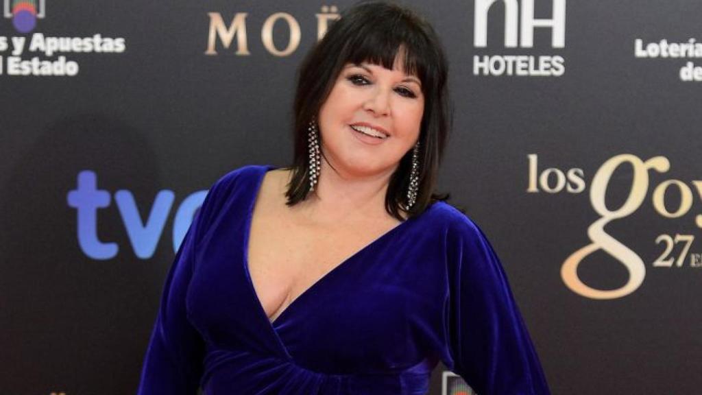 Loles León durante la alfombra roja de los premios Goya