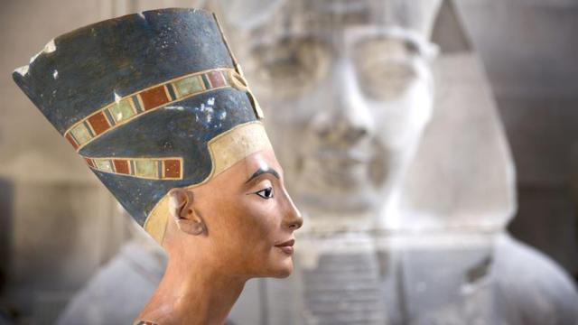 Busto de la diosa egipcia Nefertiti