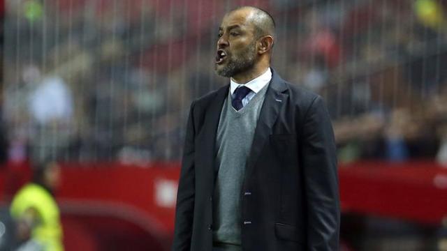 Nuno gesticula durante el partido contra el Sevilla