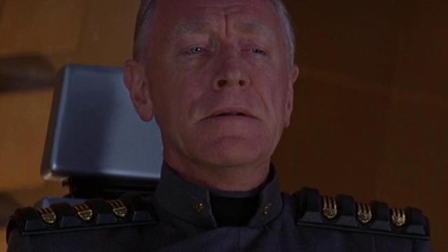 Max Von Sydow, como el juez Fargo en Judge Dredd