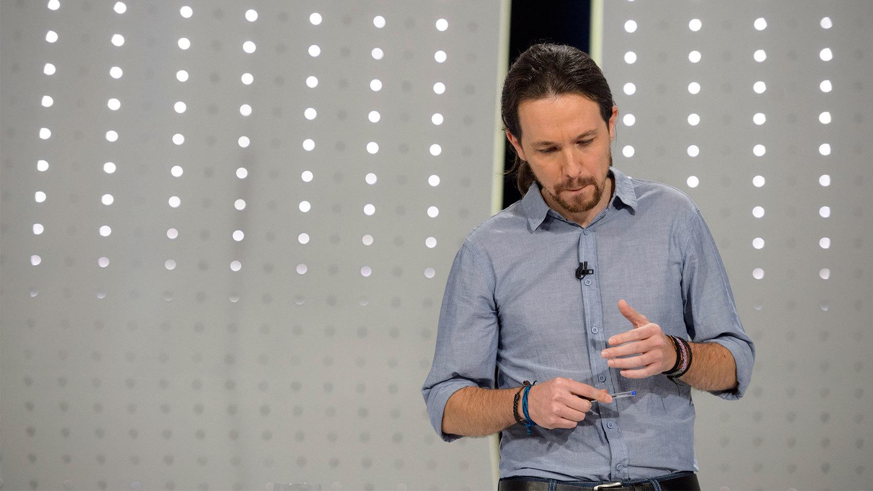 A Pablo Iglesias la camisa le ha jugado una mala pasada