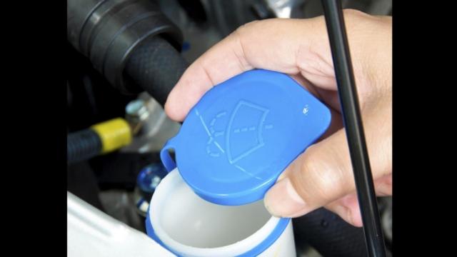 Líquido limpiaparabrisas: cómo hacerlo de manera casera