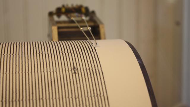 Sismógrafo en la misión San Juan Bautista, cerca de la falla de San Andrés.