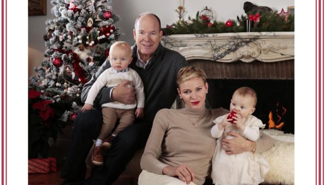 Los príncipes de Mónaco, Alberto II y Charlene, con sus hijos Jacques y Gabriella