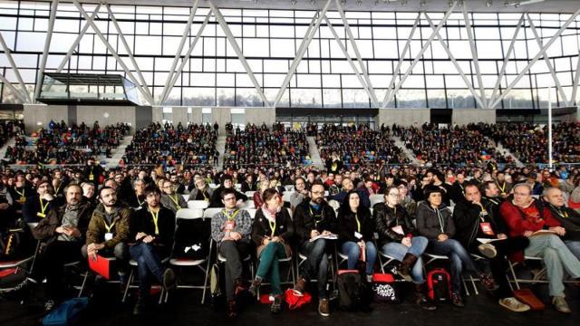 Vista general de los asistentes a la asamblea de la CUP del domingo