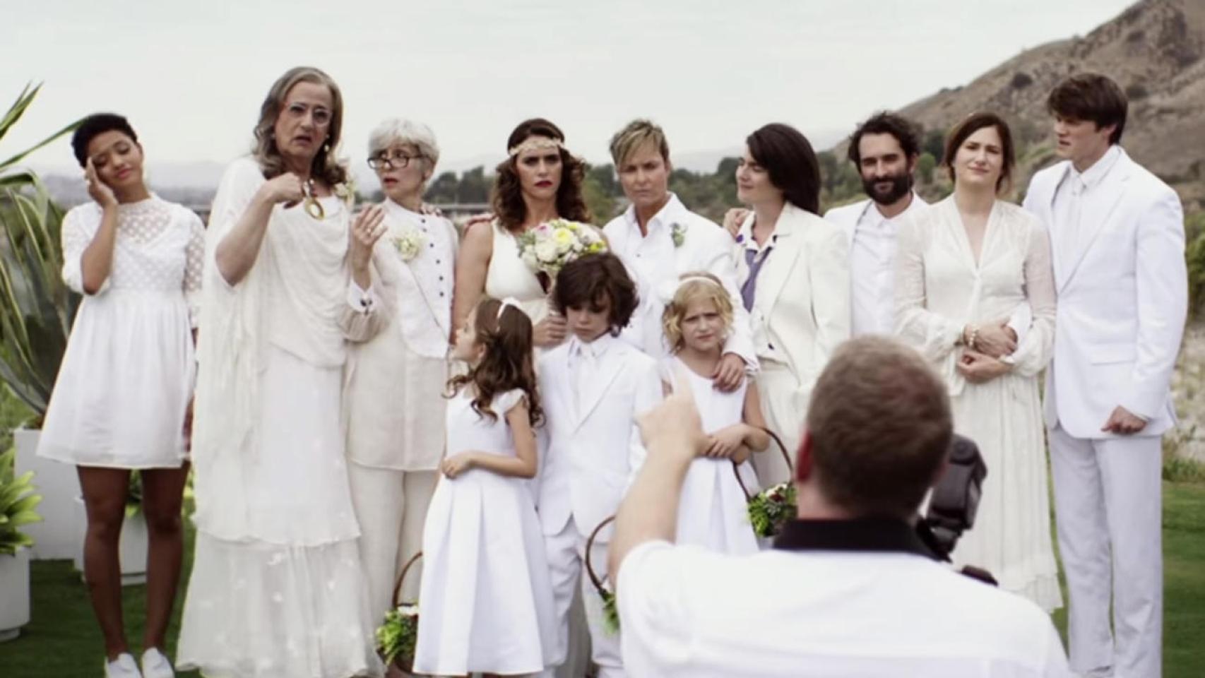 La segunda temporada empieza con la boda de Sarah.