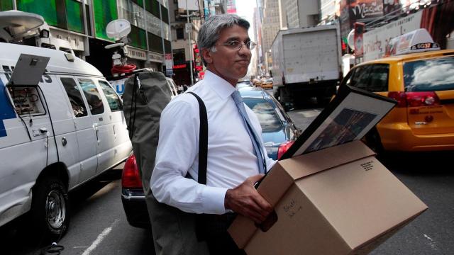 Un empleado de Lehman Brother's tras la quiebra del banco en 2008