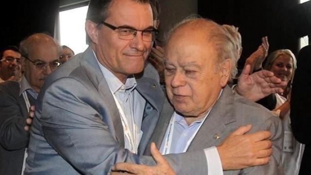 El actual presidente de CDC, Artur Mas y el ex lider de la misma formación, Jordi Pujol.