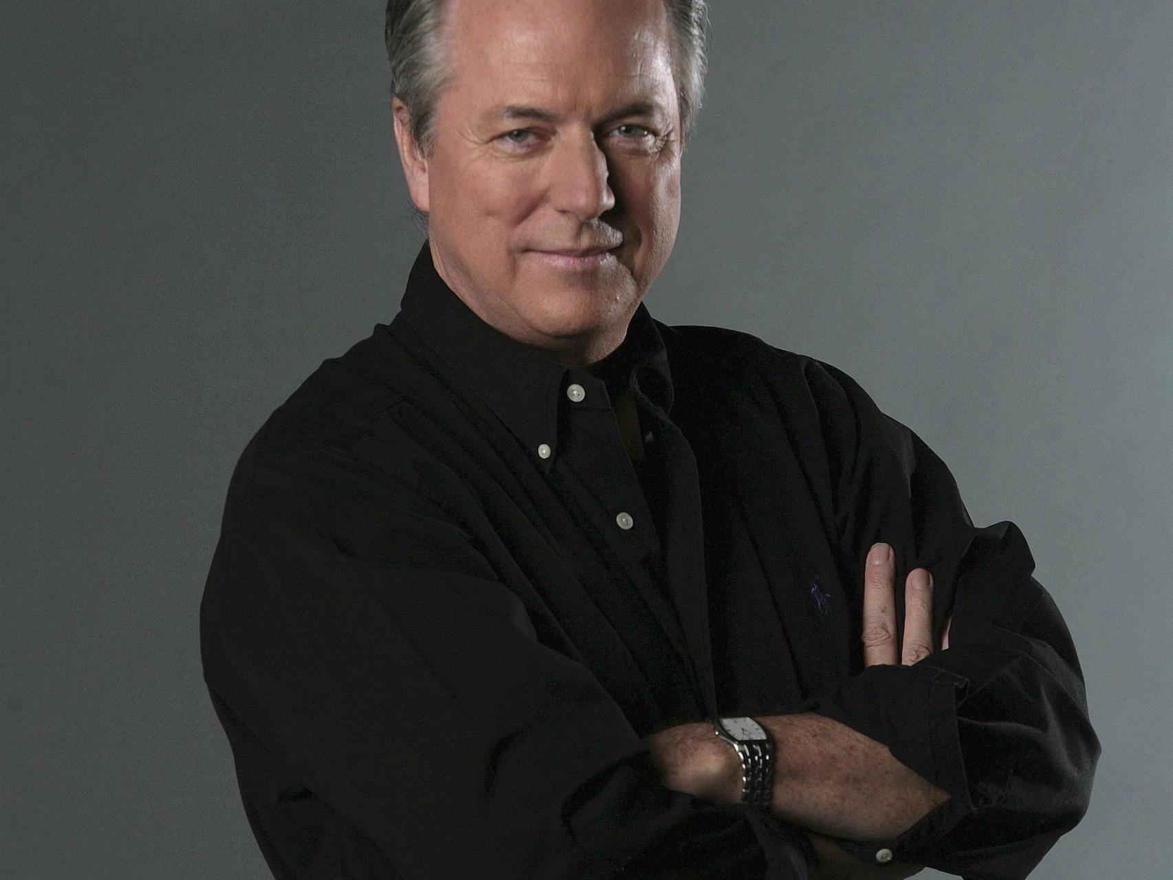 Richard Vaughn, profesor de inglés, empresario y compositor