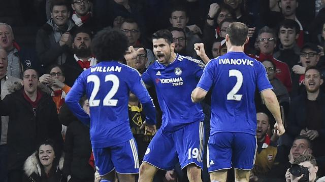 Diego Costa celebra su tanto ante el Arsenal.