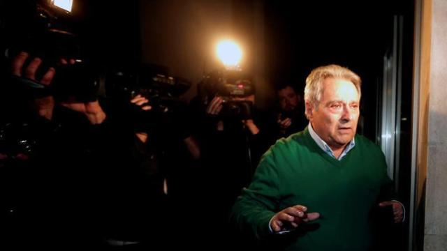 El expresidente de la Diputación de Valencia, Alfonso Rus, a su salida esta noche de la ciudad de la justicia de Valencia. EFE